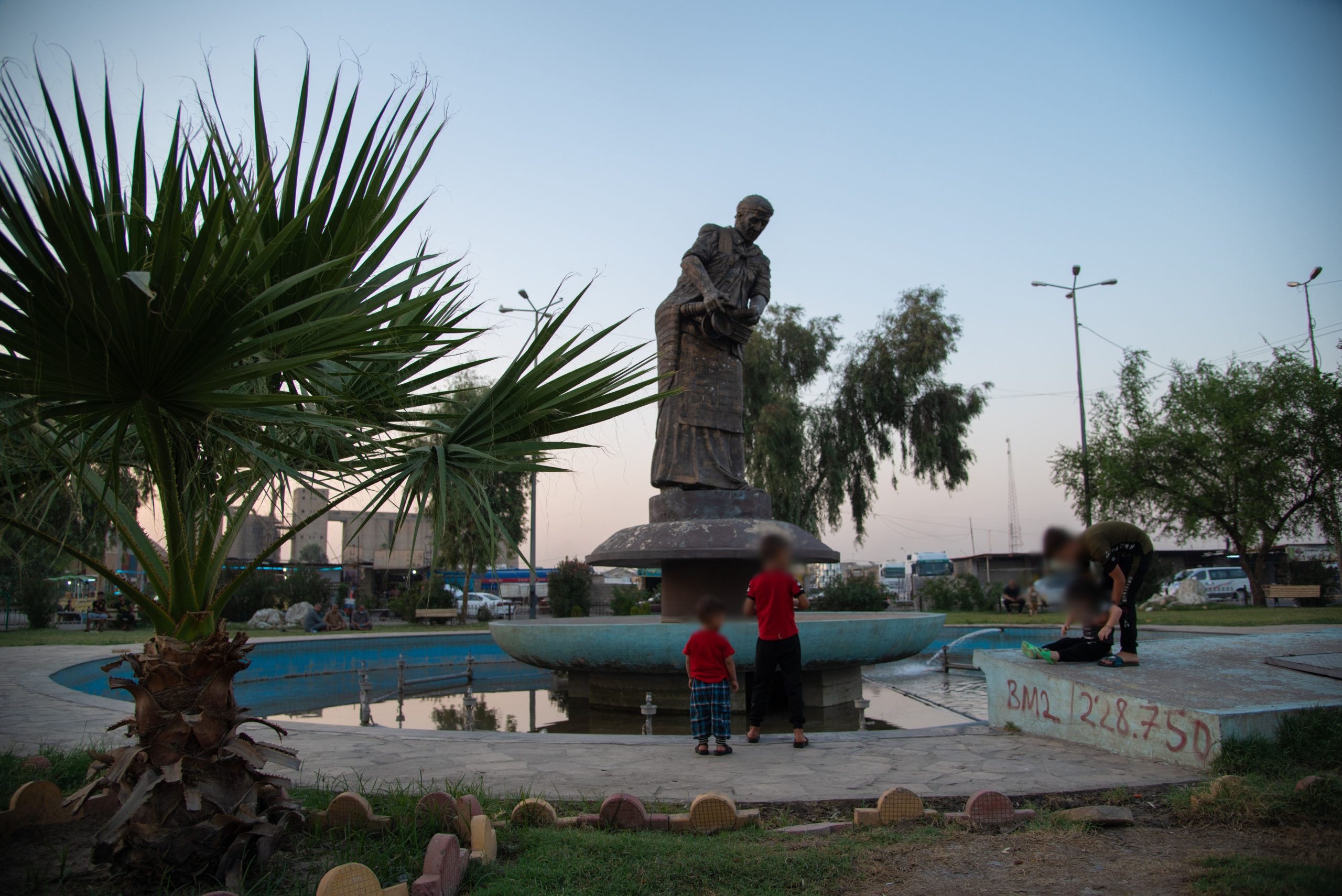 A statue of a liquorice seller